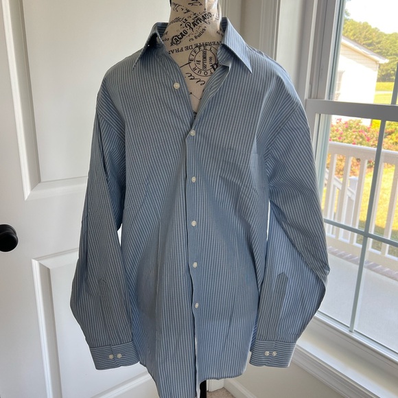 2 NWOT Van Heusen Men’s Long Sleeve Button Down Shirts - Picture 9 of 11